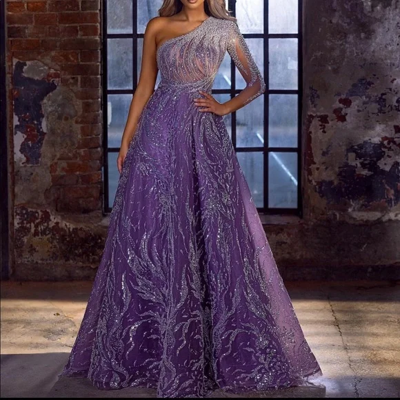 Catwalk Couture Gown / Prom Dress | Color: Purple/Silver | Size: 12 | Amkhoury1224's Closet Catwalk Couture Gown / Prom Dress | Color: Purple/Silver | Size: 12 | Amkhoury1224's Closet